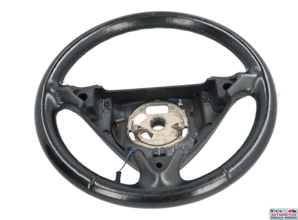 Used Steering wheel Porsche Cayenne (9PA) 4.5 S V8 32V Price € 95,00 Margin scheme offered by Automaterialen Ronald Morien B.V.