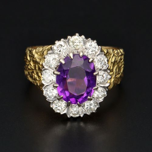 18ct Gold Amethyst and Diamond Ring image-2