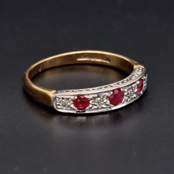 Retro Gold Ruby Diamond Ring