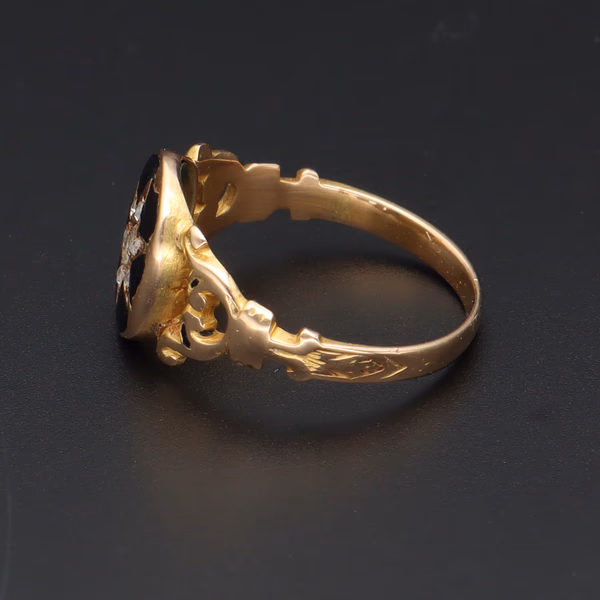 Early Victorian Edwardian 15ct Yellow Gold Diamond Mourning Ring
