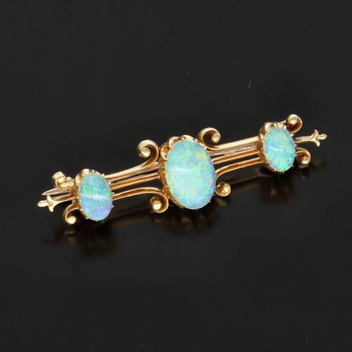 Vintage 18ct Gold Opal Brooch image-1