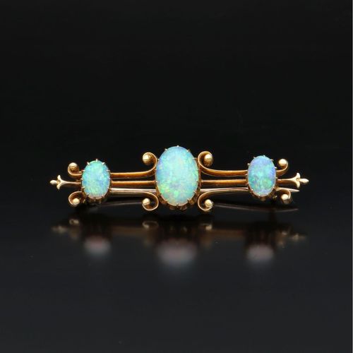 Vintage 18ct Gold Opal Brooch image-2