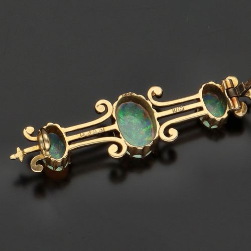 Vintage 18ct Gold Opal Brooch image-4