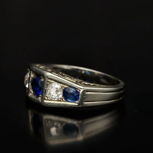 Art Deco Sapphire and Diamond Ring image-3