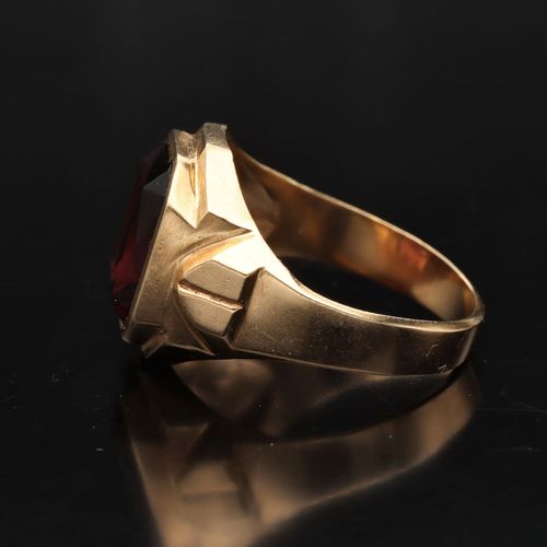 10k Gold Large Natural Garnet Ring. image-3