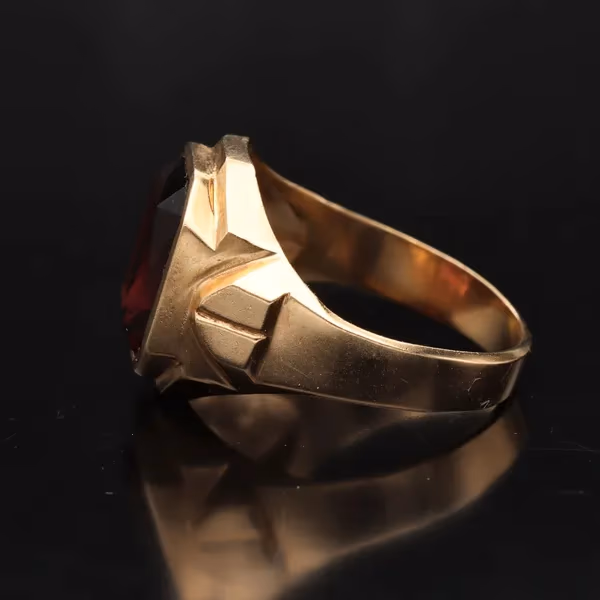 10k Gold Large Natural Garnet Ring.