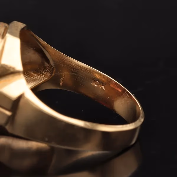 10k Gold Large Natural Garnet Ring.