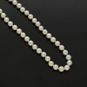 Re-Strung 9ct Gold Clasped Equal Cultured Pearl Necklace