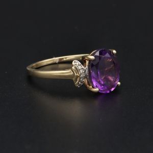 Gold 2.3ct Amethyst and Diamond Ring