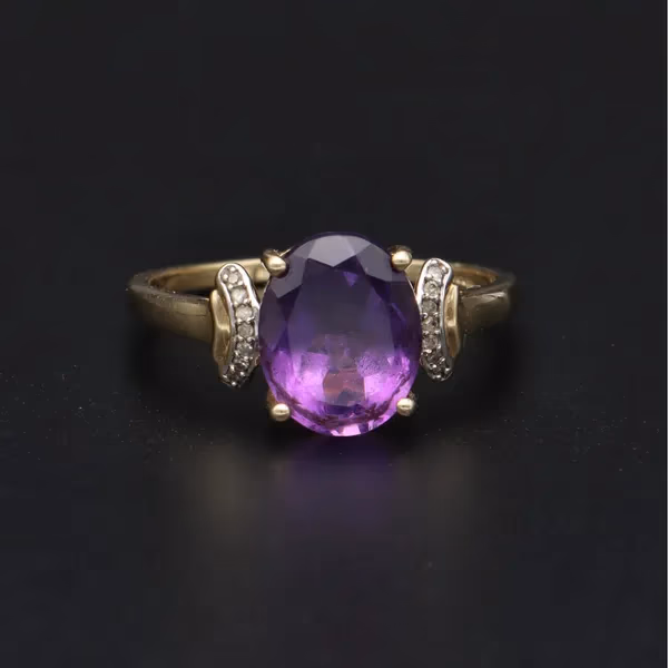 Gold 2.3ct Amethyst and Diamond Ring