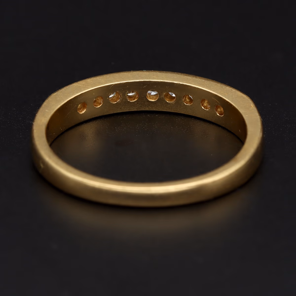 Heavy 18ct Yellow Gold 0.25ct Diamond Half Eternity Ring