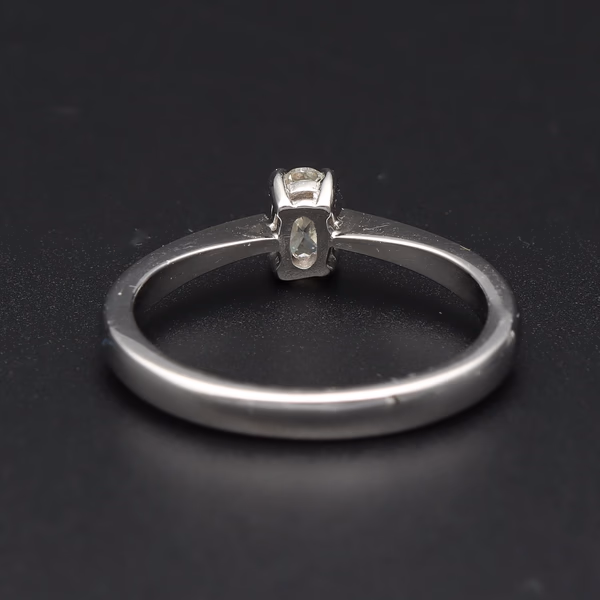 18ct Gold Diamond Solitaire Ring