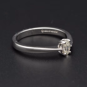 18ct Gold Diamond Solitaire Ring