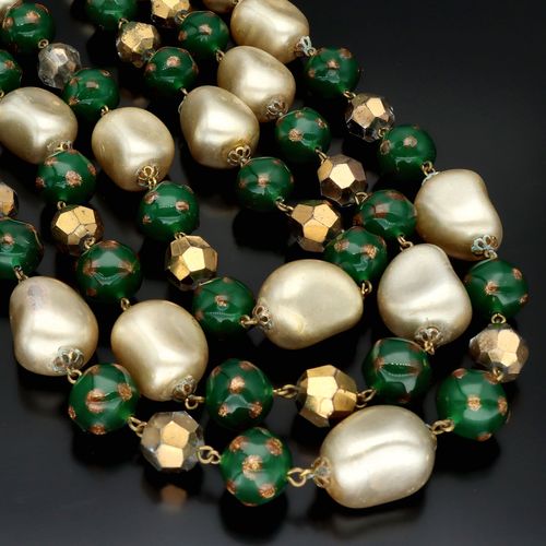 Rare Vintage Pearl and Glass Beaded Necklace image-5