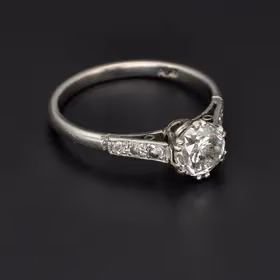 Platinum 1.00ct Diamond Solitaire Ring With Diamond-Set Shoulders