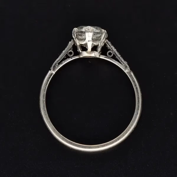 Platinum 1.00ct Diamond Solitaire Ring With Diamond-Set Shoulders