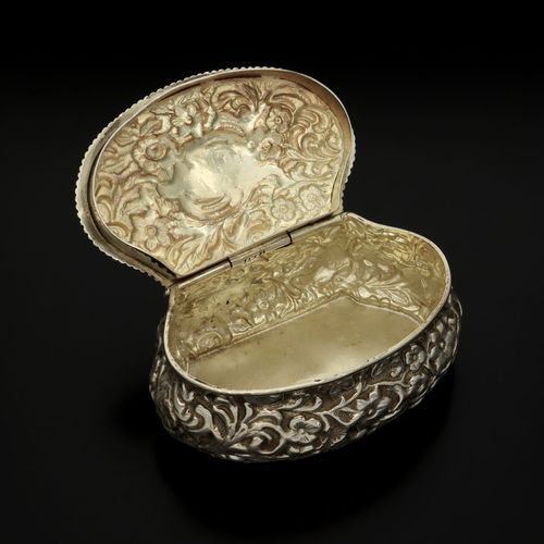 Victorian Ornate Silver Box image-3