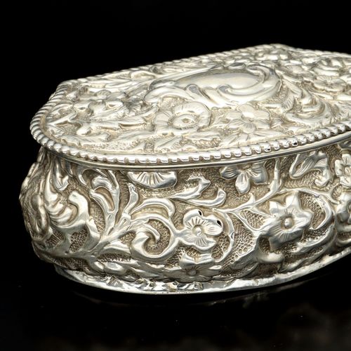 Victorian Ornate Silver Box image-5