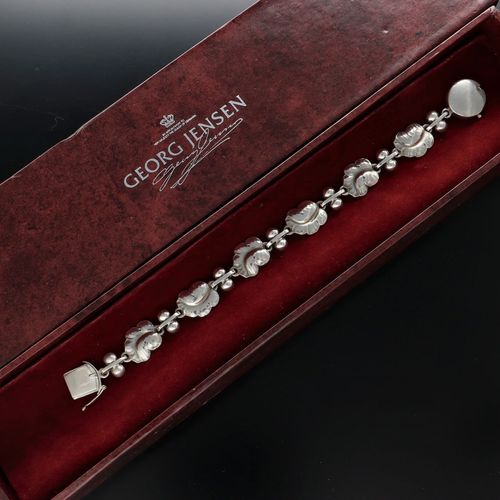 Vintage Silver ‘Moonlight Grapes’ Bracelet by George Jensen image-2