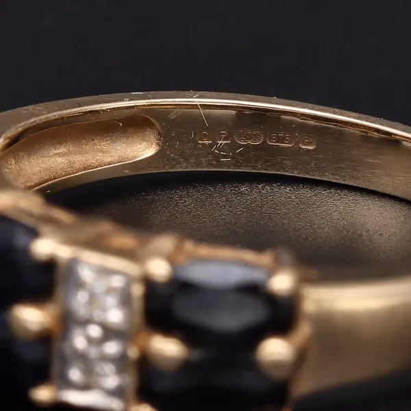 9ct Gold Sapphire and Diamond Ring