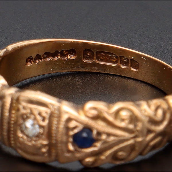 Vintage Gold Sapphire & Diamond Ring
