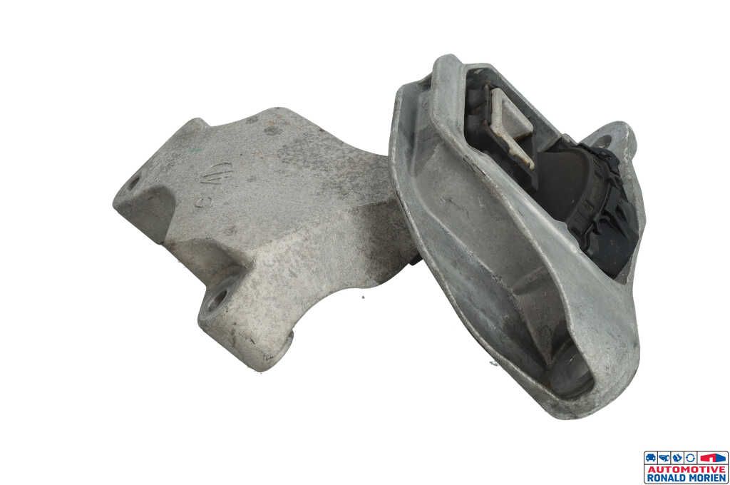 Used Engine mount Nissan Micra (K14) 1.0 IG-T 92 Price € 35,00 Margin scheme offered by Automaterialen Ronald Morien B.V.