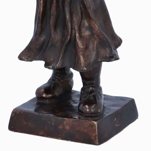 19th Century Italian Bronze Figure of a Blindfolded Girl image-5