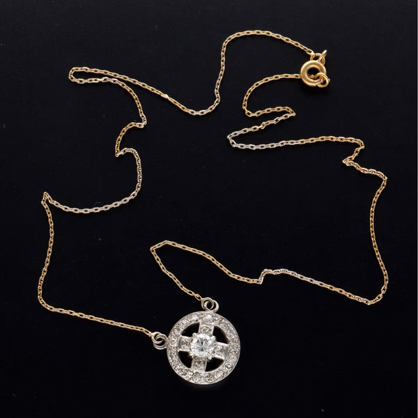 Art Deco18ct Gold Diamond Pendant