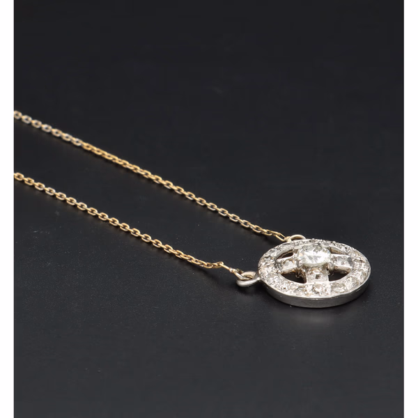 Art Deco18ct Gold Diamond Pendant