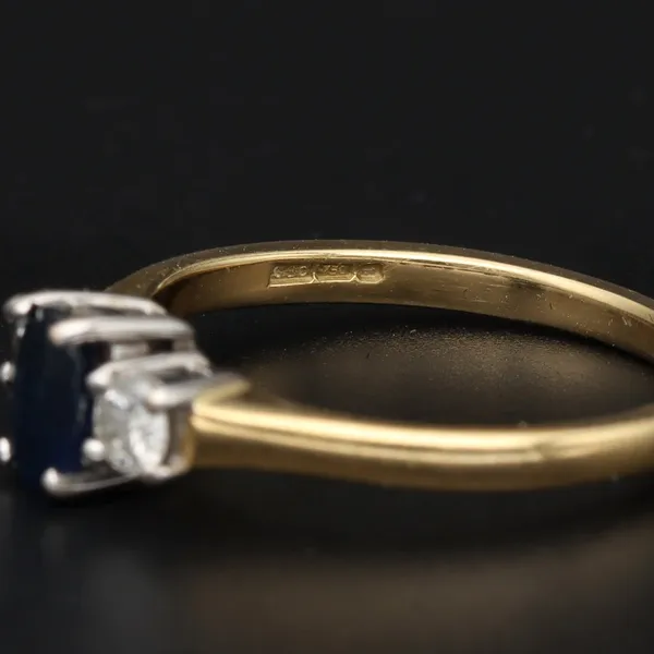 18ct Gold Sapphire and Diamond Ring
