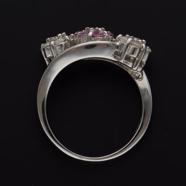 18ct Gold Pin Sapphire and Diamond Ring