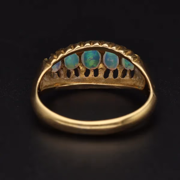 18k Gold Opal Ring