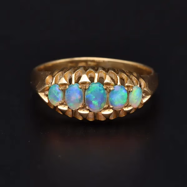 18k Gold Opal Ring