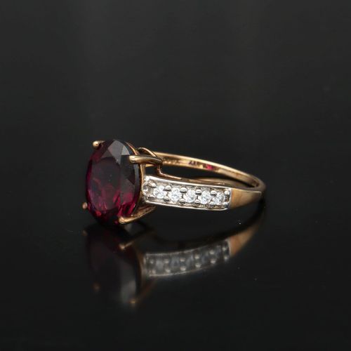 Gold 4ct Garnet Zircon Ring image-3