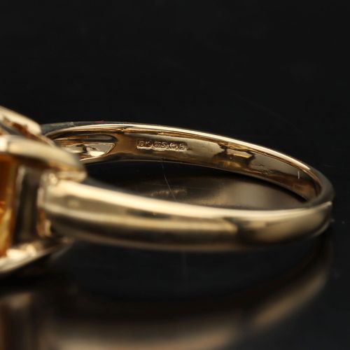 9ct Gold Citrine Ring. image-4