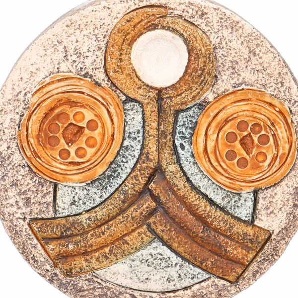 Medium Troika Wheel Vase