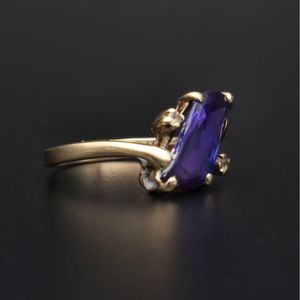 Vintage 10k Gold Amethyst and Diamond Ring