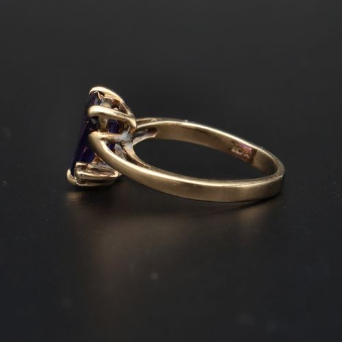 Vintage 10k Gold Amethyst and Diamond Ring image-3