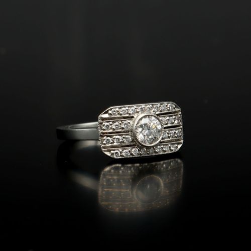 Platinum Art Deco Style Diamond Ring image-1