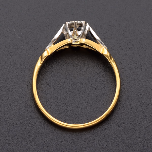 18ct Gold Diamond Ring