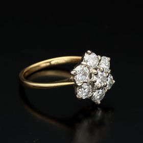 18ct Gold Diamond Cluster Ring