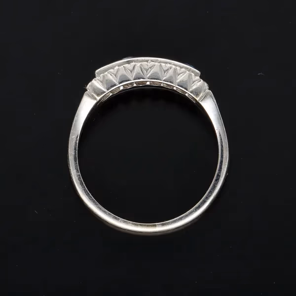 18ct White Gold, Diamond and Sapphire Ring