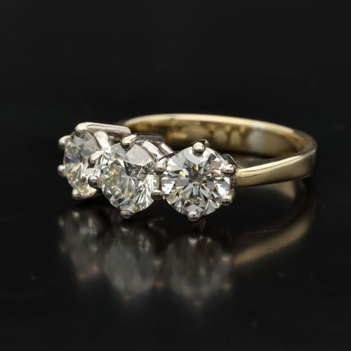 18ct Gold Diamond Trilogy Ring image-3