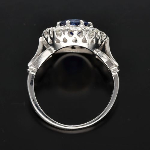 18ct White Gold Sapphire and Diamond Ring image-3