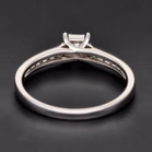 18ct White Gold Princess Cut Diamond Solitaire Ring