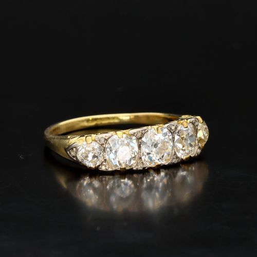 Edwardian 18ct Gold Diamond Ring image-1