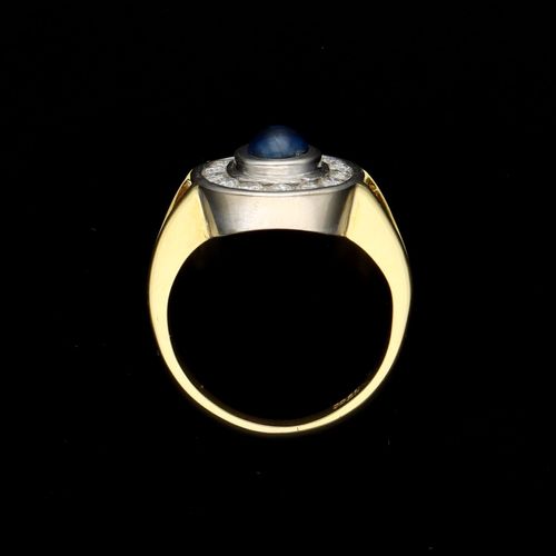 18ct Gold Diamond and Sapphire Ring image-6