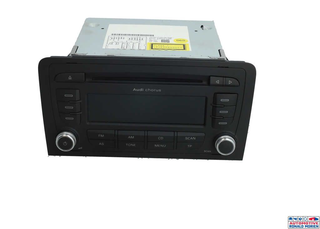 Used Radio CD player Audi A3 Cabriolet (8P7) Price € 59,00 Margin scheme offered by Automaterialen Ronald Morien B.V.