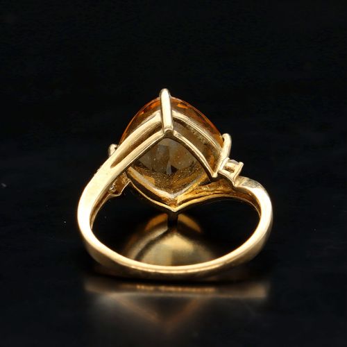 9ct Gold Citrine and Diamond Ring image-4