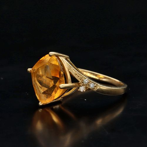9ct Gold Citrine and Diamond Ring image-3